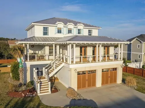 Sandbridge... Beautiful Beach Home With Direct Beach Access and Ocean Views - مسبح خاص