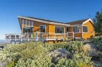 North Peak Custom Lake View Home "a living canvas"