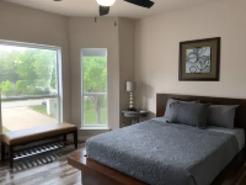 NEWHOUSE MANSION DALLAS TOP 10 Vacation Rental  POOL and SPA3 Acres Of Land