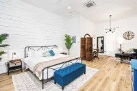 Pinot Paradise, King Bed, Located In Downtown Paso Robles