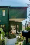 Colorful, artistic and architectural beach house in the heart of Venice Beach. Hôtels à : Venice Beach