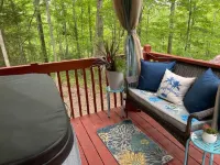 Lake views in fall, sleeps up to 4 with a hot tub. Hôtels à proximité de : Forêt nationale Daniel Boone