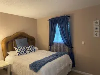 Beautiful private 4 bed family home w/pool . Sleep 10 people