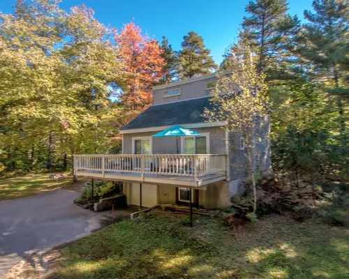 Four-Season Fun: Family-Friendly 3BR Home with Easy Access to Outdoor Adventures Hotels in Madison