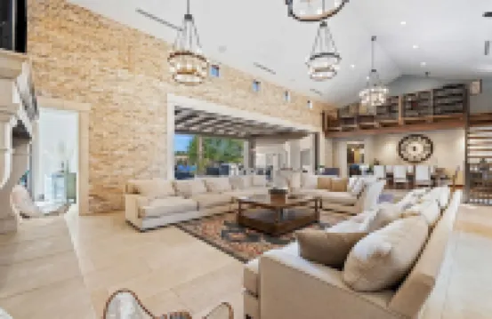 Private Retreat & Event Estate with 7 en-Suites
