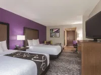 La Quinta Inn & Suites by Wyndham Columbus North Hotels in Columbus