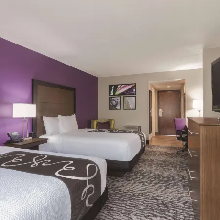 La Quinta Inn & Suites by Wyndham Columbus North
