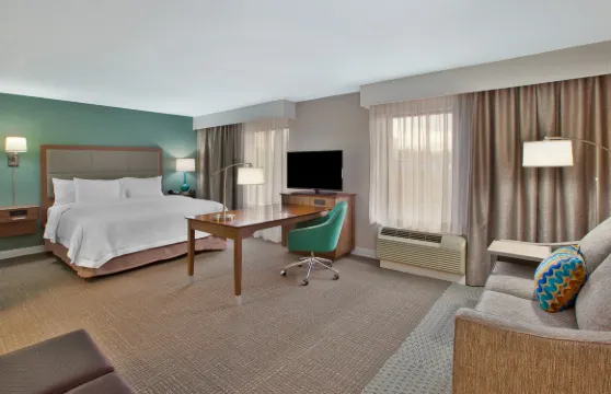 聯盟歡朋套房酒店