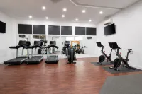 Embassy Suites by Hilton Crystal City National Airport - Phòng tập thể hình