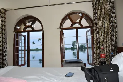 Aqua Jumbo Houseboat