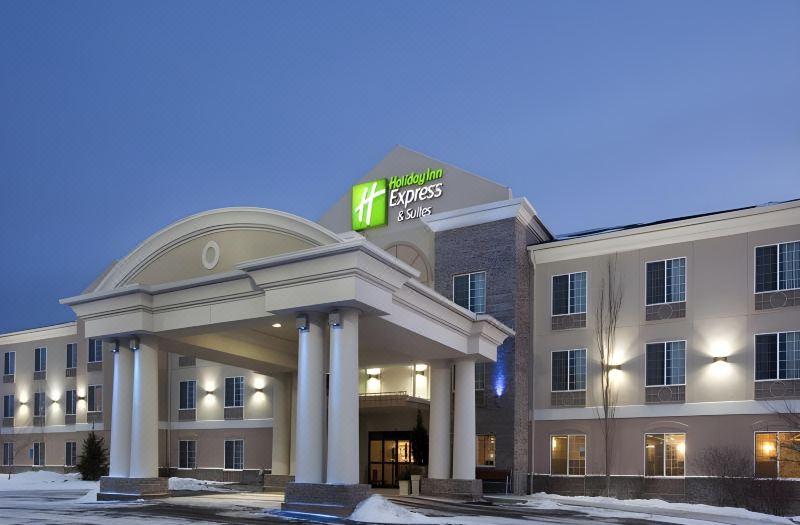 Holiday Inn Express & Suites Evanston by IHG