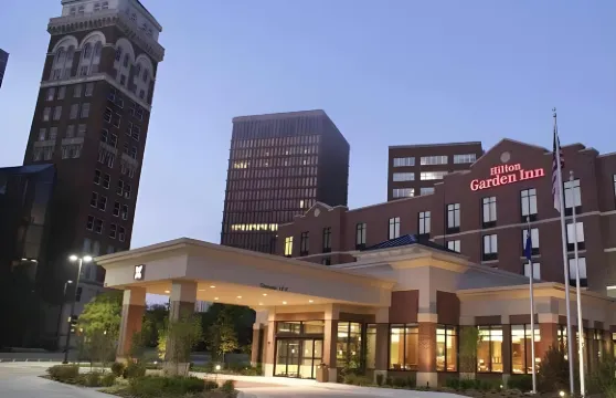 巴特爾斯維爾希爾頓花園酒店