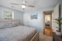 Classic Beach Cottage on Oceanside of Wrightsville Beach-Upper Unit Hotels near Lucky 13 Sportfishing