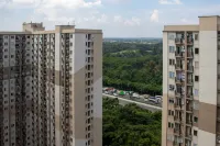 Comfort 2BR at 28th Floor Podomoro Golf View Apartment By Travelio Hotels in Gunung Putri