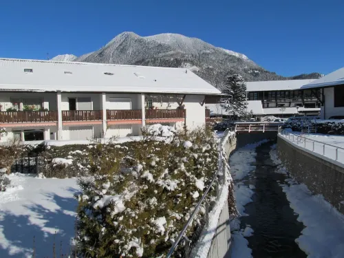 New furnished apartment with stunning mountain views