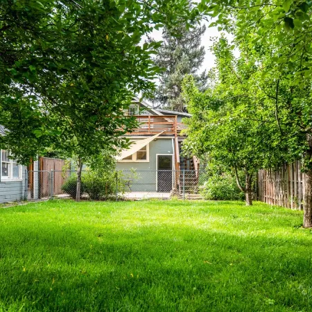 Light Filled Century Old Home Near CSU & Old Town