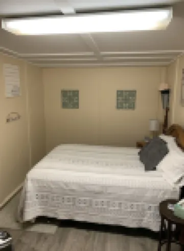 Studio 19A Hotels in Franklin County