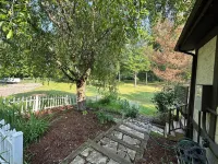 5-Bedroom Estate – 12 acres, Huge Space, Fast WiFi, Fitness Room, & More!