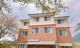 Hadong Barami Bureooneungot Guest House