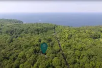 New! Quaint, Pet-Friendly Cottage in Northern Door Hotels in Liberty Grove