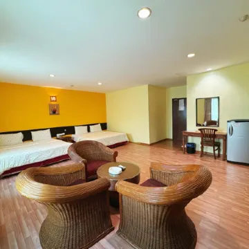 Grand Far East Hotel Отели в г. Масаи