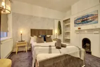 사우스시의 4베드룸 겟어웨이, 개인 마당 있음