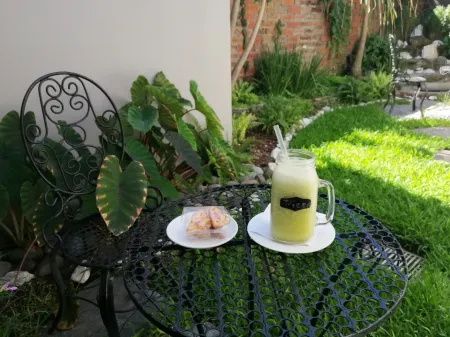 Hotel Boutique Valverde Santa Elena Отели в г. Антигуо Кускатлан