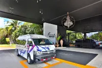 Riande Aeropuerto Hotel Casino - parkir