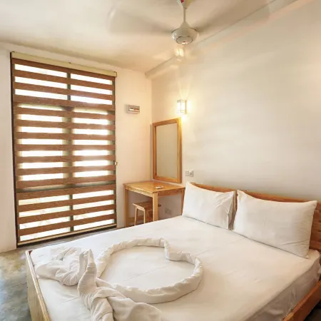 Arugambay Roccos Hotels in Arugam