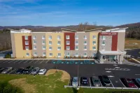 TownePlace Suites Clinton - Gym