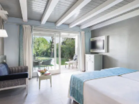 フォルテ ビレッジ リゾート - レ パルマ プーラのホテル