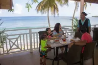 Tropikist Beach Hotel & Resort - breakfast