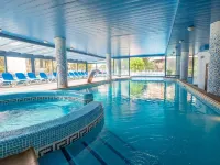 Hotel Blaucel - مسبح