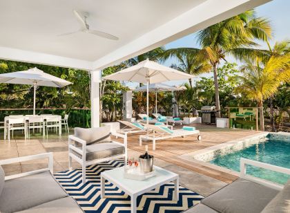 The Oasis at Grace Bay