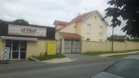 Guesthouse Near Charles de Gaulle Airport Hotels near Shopping Promenade Claye-Souilly