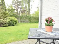Geräumige Wohnung Mit Garten in Zingst