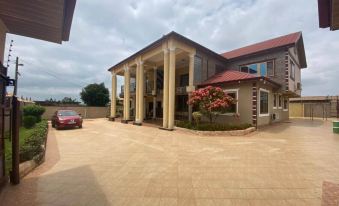 Beautiful 2-Bed Apartment in Kumasi