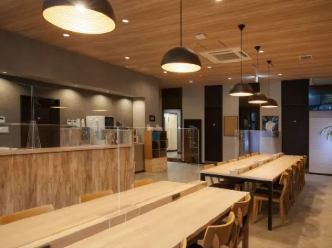 Cabin&Hotel Constant Naha Отели рядом с достопримечательностью «Makishi Public Market»