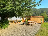 Utopia Feels Botanical Glampground and Micro-Farm Hôtels à : North Okanagan C