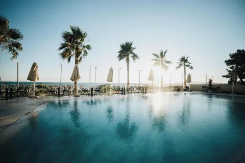 Amr Hotel - Durres