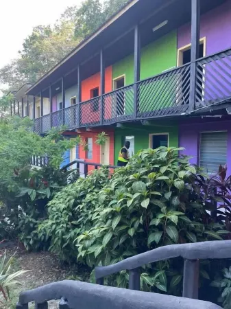 Airport Inn Отели в г. Диксон Ков