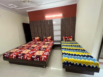 Hotel Krishna Palace by Grb Hotels near Jama Masjid Ahlesunnat