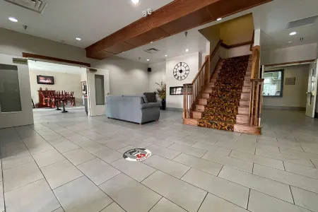 Travelodge by Wyndham Knoxville West