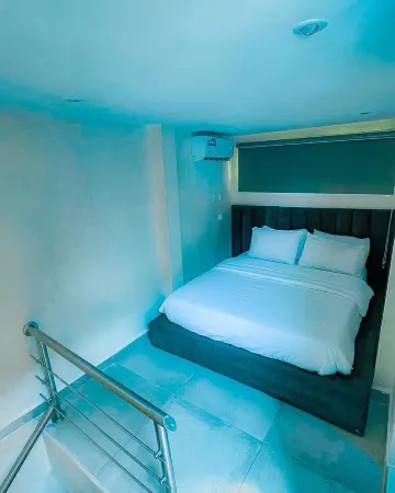 1 Bedroom Penthouse on the Beach Ikate