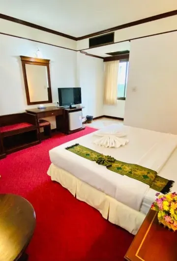 ห้องซูพีเรียร์ เตียงใหญ่ 1 เตียง