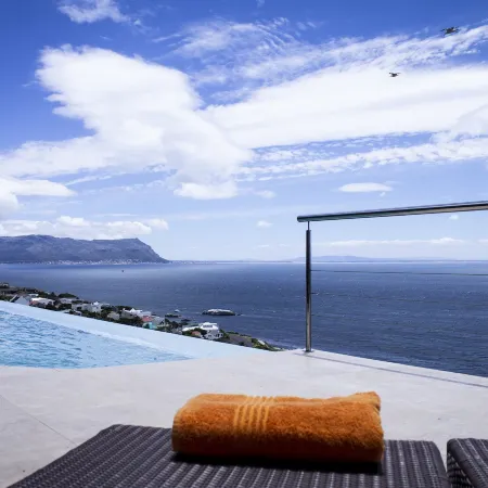 Aqua Terra Boutique Guesthouse - Simon's Town, Cape Town