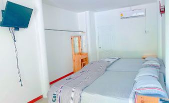 Chomlay Restaurant & Room for Rent