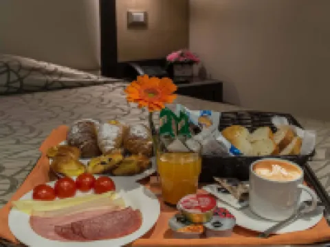 โรงแรมกาโตเน ดิสทริกต์ โรงแรมในโรม