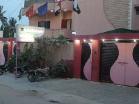 Luxury Inn Hotéis em Carachi