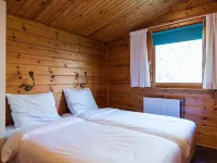 Wooden Bungalow with Dishwasher Near the Beach